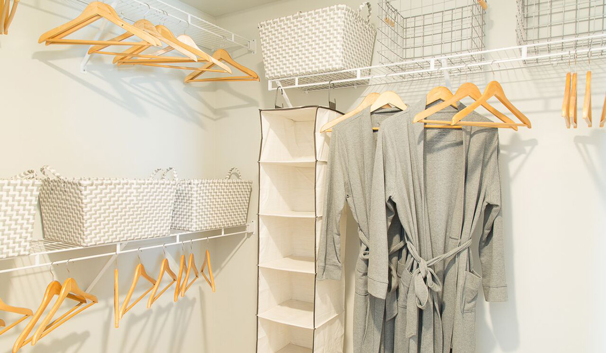 Plan A: Walk-In Closet